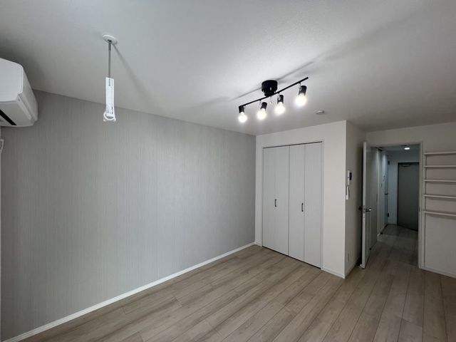 居室・リビング　別物件の参考写真です