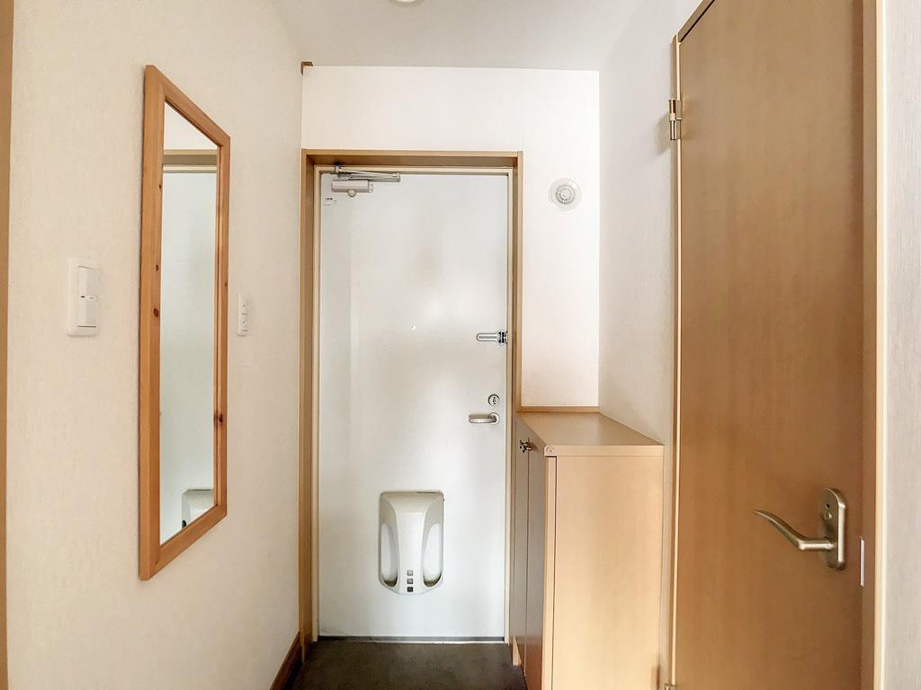 玄関　※他室参照