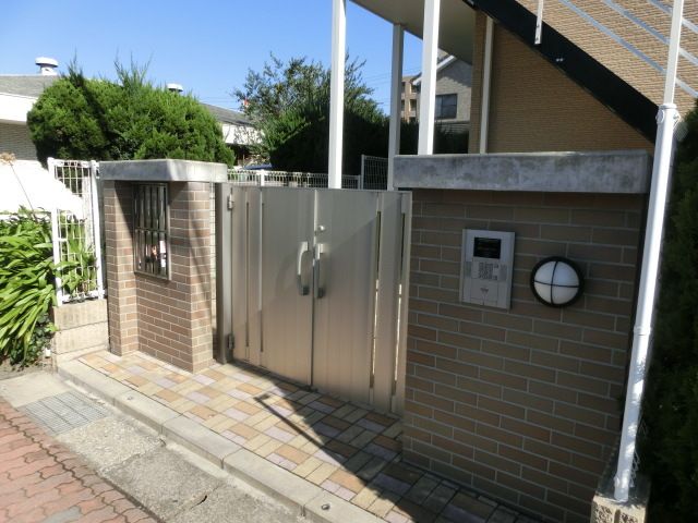 セキュリティ　エントランスはオートロック対応です。