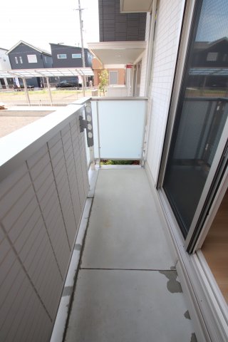 バルコニー　同一施工会社同一仕様写真