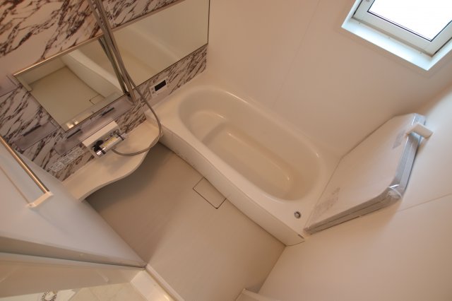 バス・シャワールーム　同一施工会社同一仕様写真