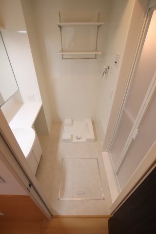 洗面設備　同一施工会社同一仕様写真