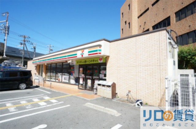 コンビニ　セブンイレブン大阪上新庄1丁目店（コンビニ）まで308m