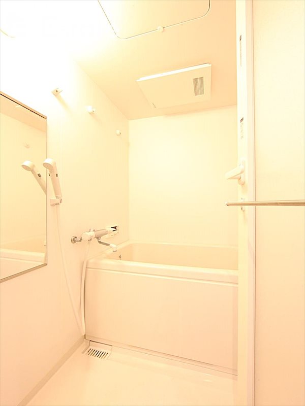 バス・シャワールーム　バスルーム