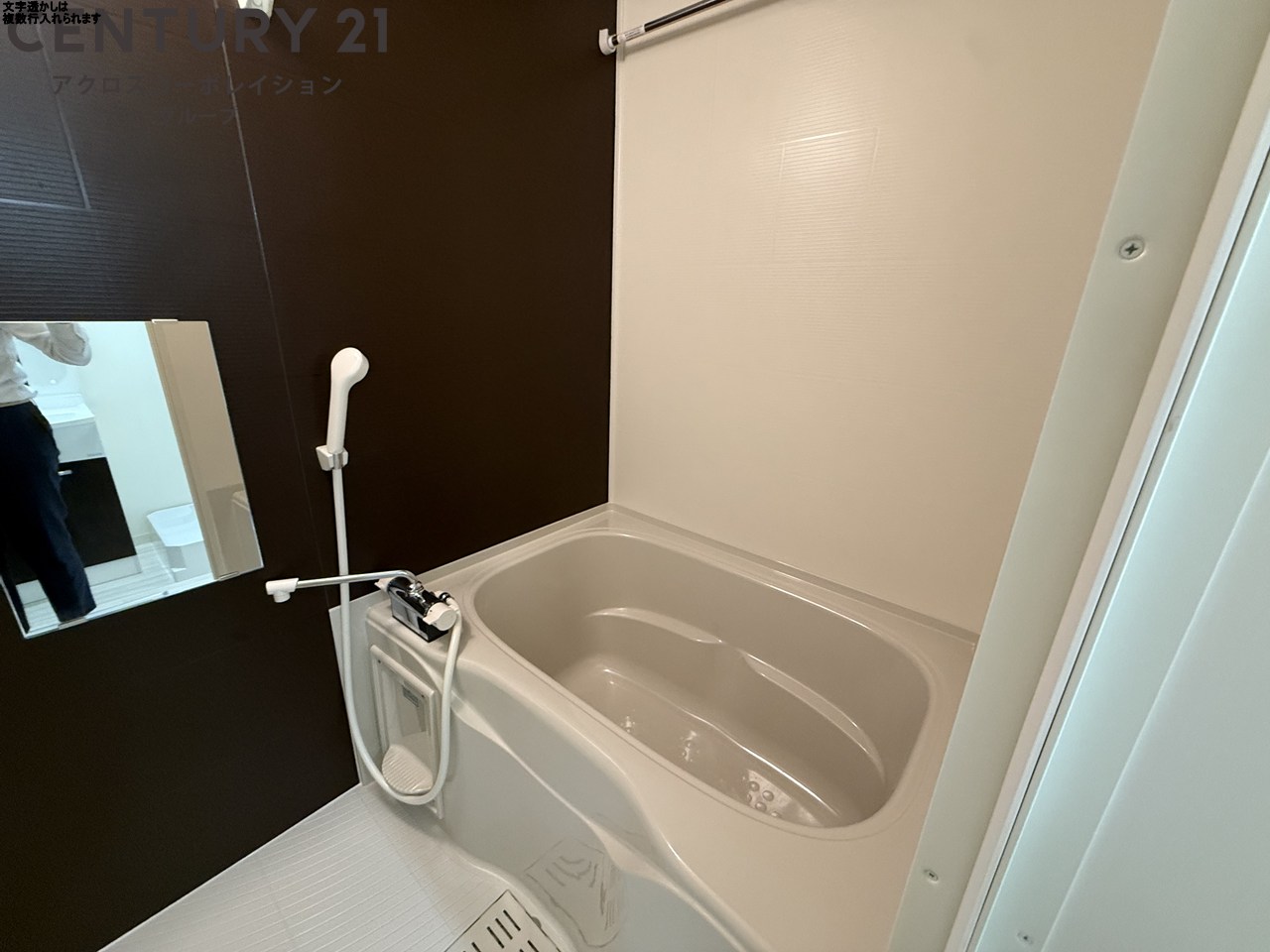 バス・シャワールーム　浴室乾燥付きのバスルーム♪