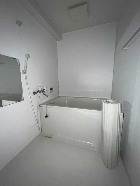 バス・シャワールーム　同物件別号室のものです。