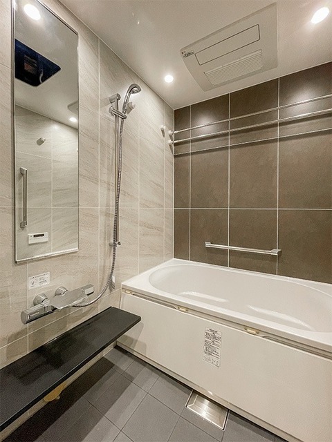 バス・シャワールーム