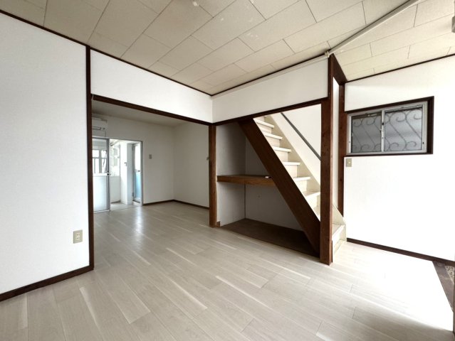 大宮玄琢北町貸家の居間写真
