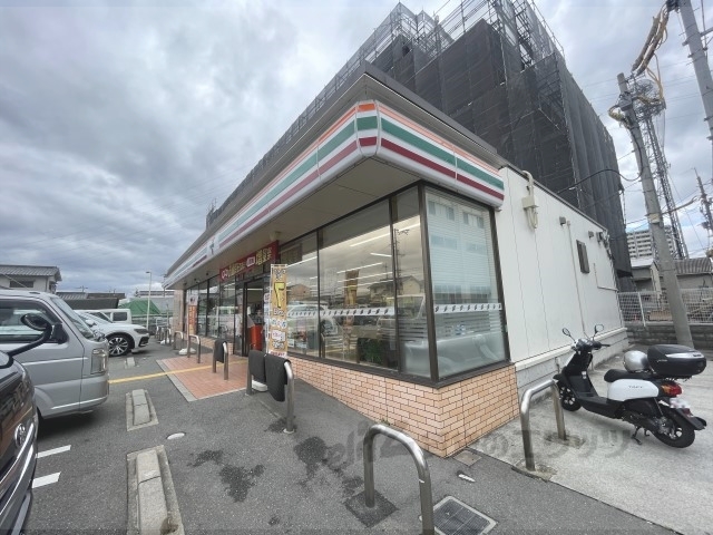 コンビニ　セブンイレブン東大阪新家東町店（コンビニ）まで150m