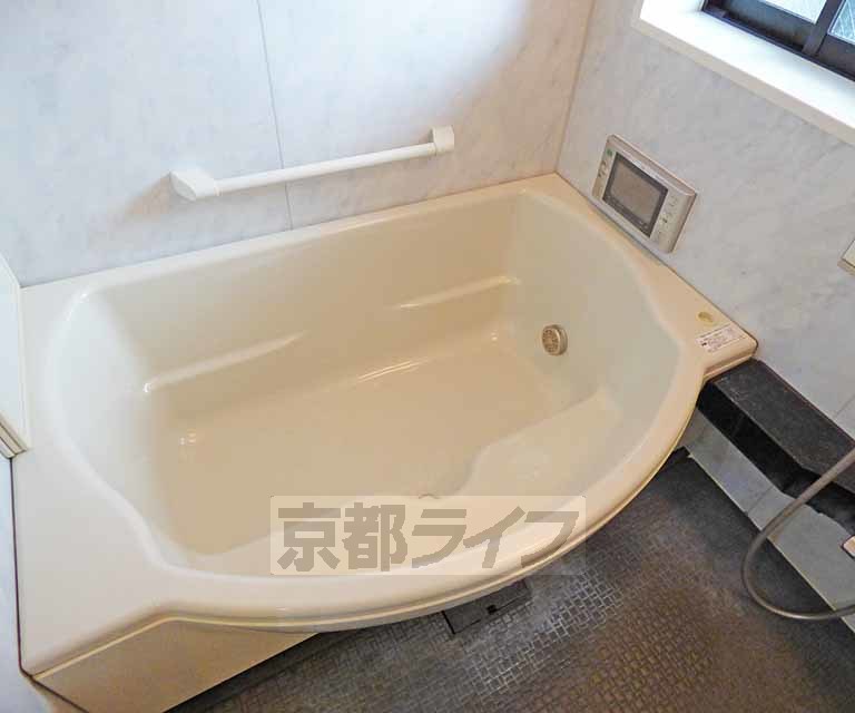 バス・シャワールーム　広いお風呂です。