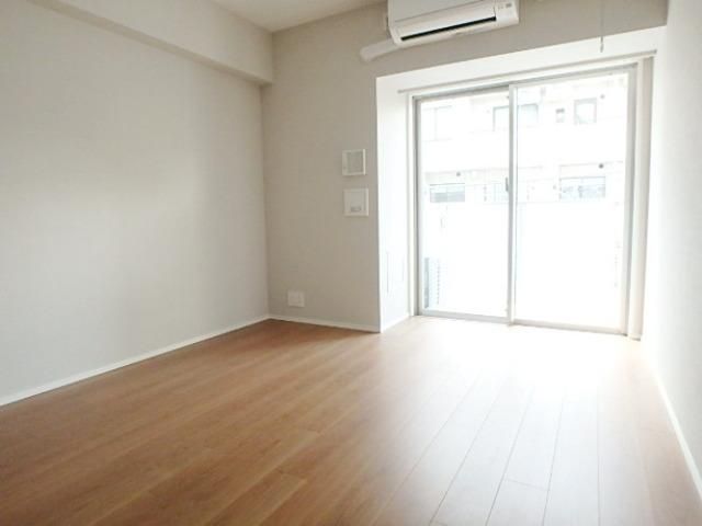 居室・リビング　フローリングです