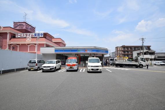 コンビニ　ローソン　東大阪角田一丁目（コンビニ）まで172m