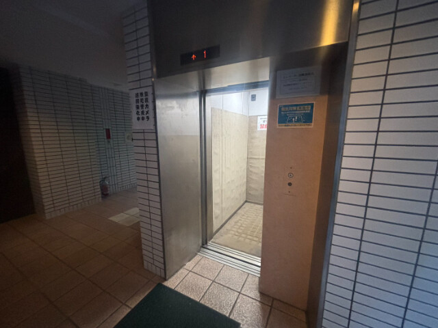 その他共有部分　エレベーター付きで快適♪
