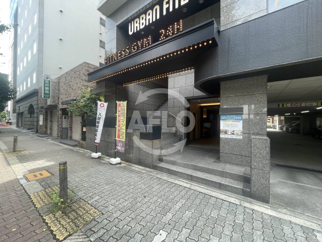 エントランス　Re-be東三国　エントランス