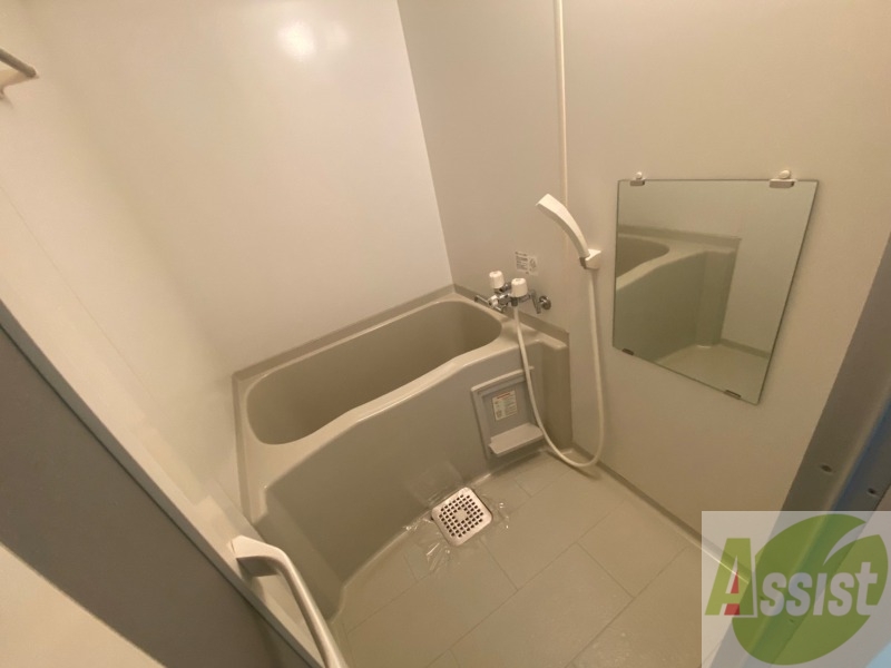 バス・シャワールーム　お風呂になります。一日の疲れを癒してくださいね。