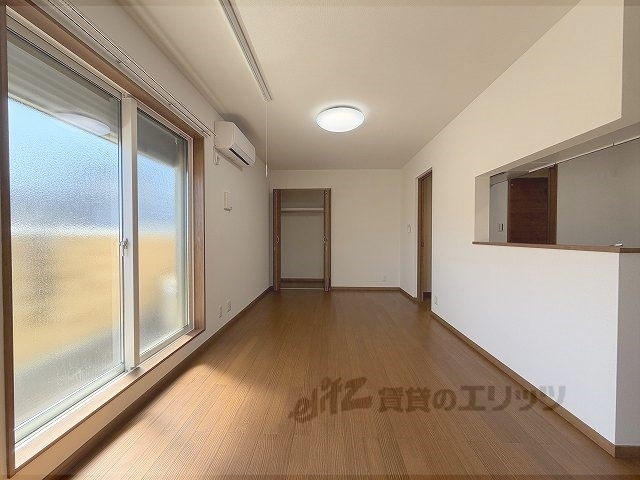 居室・リビング　リビング