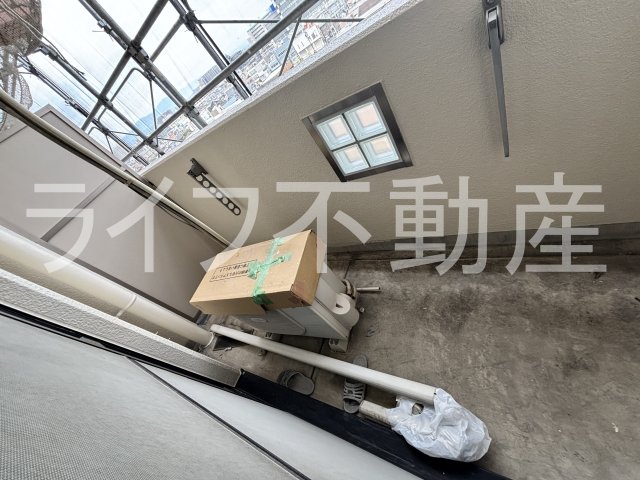 バルコニー　バルコニーからの眺めを楽しみながら食事をしませんか