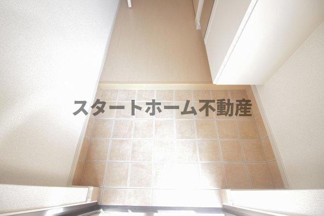 玄関　収納もある玄関です