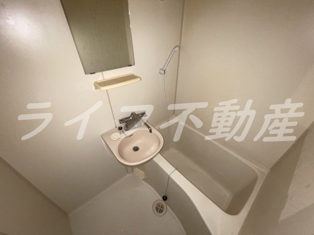 バス・シャワールーム　お風呂です
