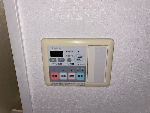 その他設備　浴室暖房換気乾燥機操作パネル　※内装工事前