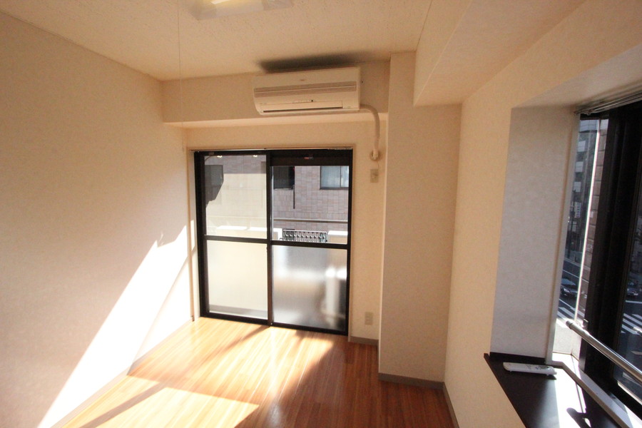 居室・リビング　※同タイプ・別部屋の参考写真です。