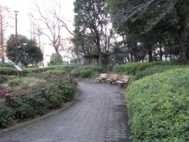 公園　目黒区民センター公園（公園）まで873m