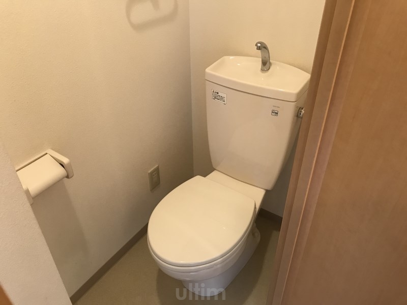 トイレ　※別のお部屋の写真です