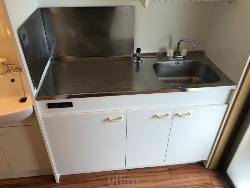 キッチン　※別のお部屋の写真です