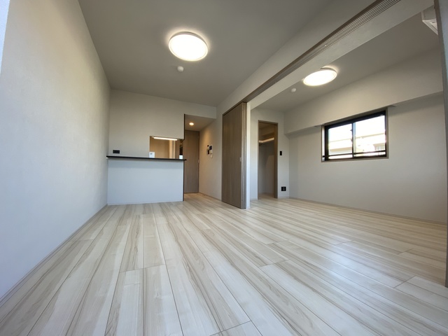 居室・リビング　日当たりも風の通りも気持ちの良いお部屋です。