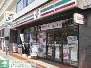 コンビニ　セブンイレブン（コンビニ）まで226m