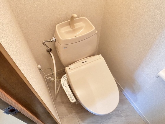 トイレ　シャワー付きトイレ