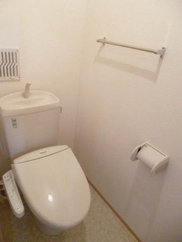 トイレ　トイレはもちろん温水洗浄便座♪