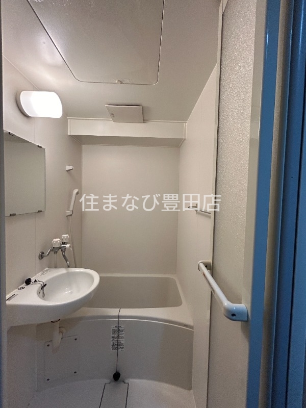 バス・シャワールーム　同型タイプ
