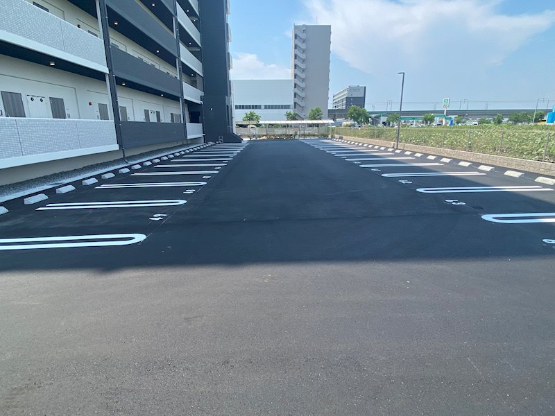 駐車場　駐車場