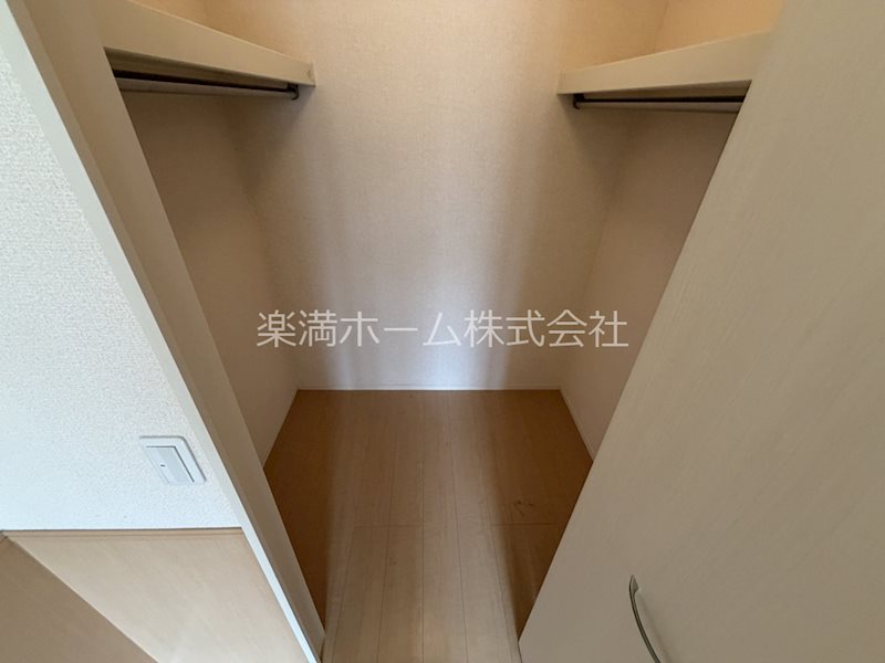 収納　ウオークインクローゼット♪