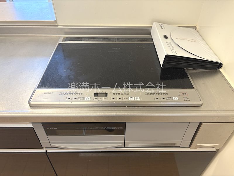 その他　3口IHクッキングヒーター♪