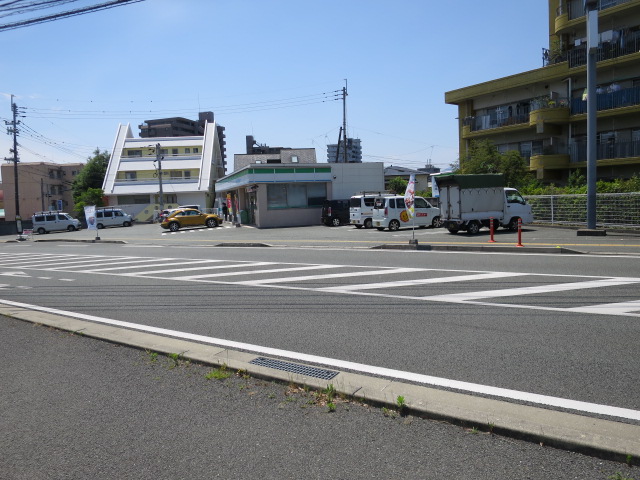 コンビニ　ローソン 熊本水前寺公園前店（コンビニ）まで721m
