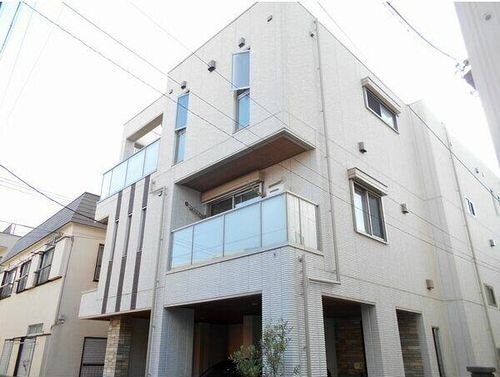建物外観　オートロック完備