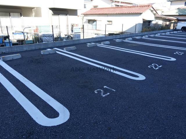 駐車場　駐車場