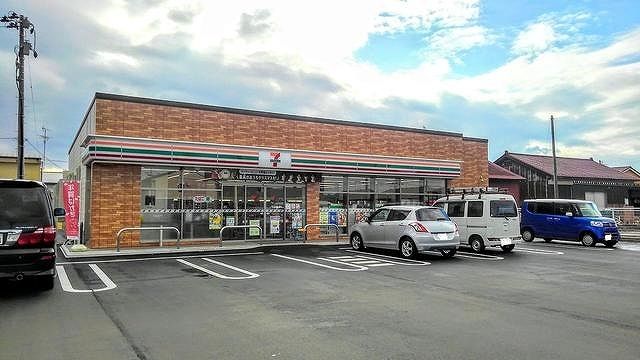 コンビニ　セブンイレブン上越安江店（コンビニ）まで350m