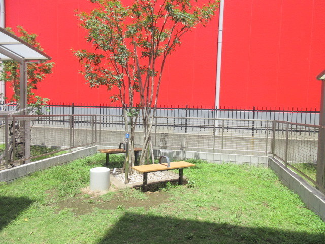 その他　★ベンチ付き：敷地内でゆったりと★