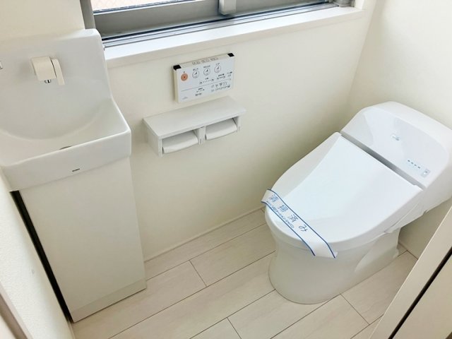 トイレ　嬉しい温水洗浄便座♪
