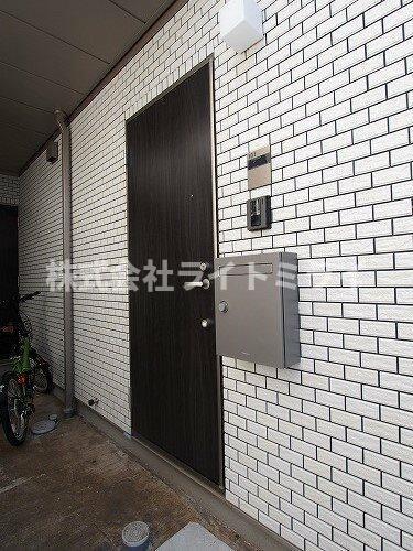 玄関　玄関前?