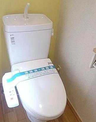 トイレ　別部屋の画像を使用しております。
