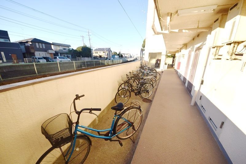 エントランス　駐車場