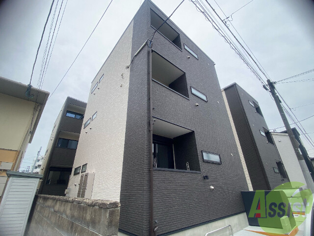 建物外観　仙台市宮城野区銀杏町「ＲＥＧＡＬＥＳＴ　Ｓａｋｕｒａ　１」