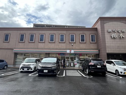 コンビニ　セブンイレブン 千葉新田町店（コンビニ）まで88m