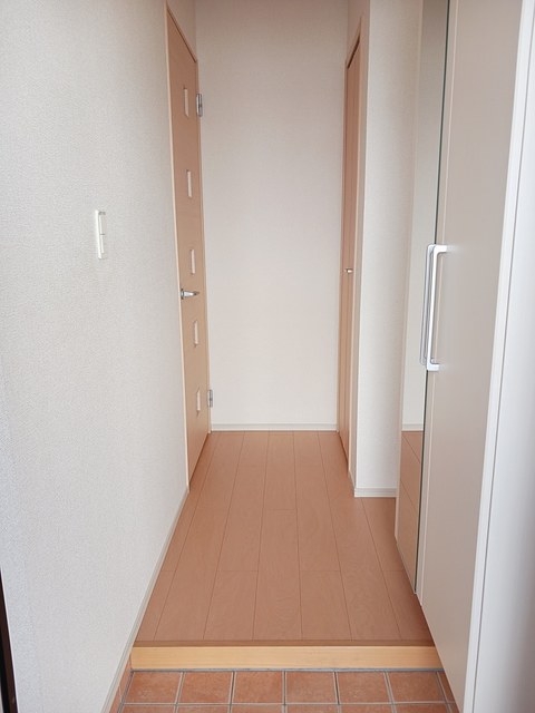 玄関　下駄箱付き！