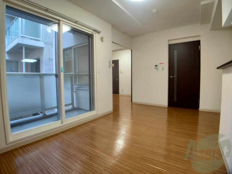 居室・リビング　明るいお部屋は気持ちよく過ごせそうですね。