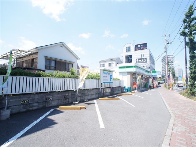 コンビニ　ファミリーマート練馬高野台店（コンビニ）まで223m